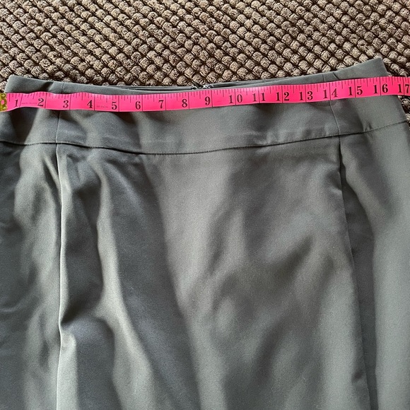 Apt. 9 “Torie Skirt”, Gray. NWT. Size 10. - Picture 5 of 9